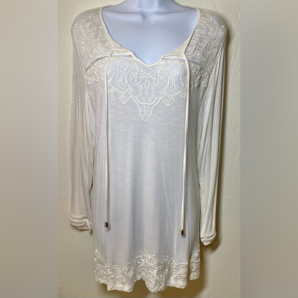 BEAUTIFUL lightweight women’s tunic 🤍